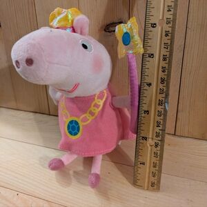 Peppa Pig Pink Plush Toy with Crown and Scepter Ty Beanie Baby